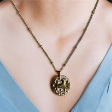 Charger l'image dans la galerie, Le pendentif du Zodiaque Doré - 12 signes -