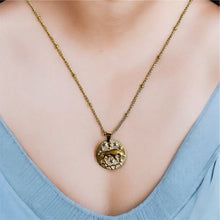 Charger l'image dans la galerie, Le pendentif du Zodiaque Doré - TAUREAU - D1860 -