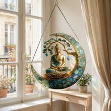Charger l'image dans la galerie, Attrape-soleil croissant avec Bouddha devant une fenêtre