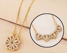 Charger l'image dans la galerie, Pendentifs Strass TREFLE ouvert Coeurs de Chance doré ou argenté