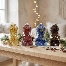 Charger l'image dans la galerie, Quatre petits Bouddhas dans un décor de Noël clair et naturel