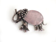 Charger l'image dans la galerie, Broche Eléphant Porte Bonheur - Proposée en 7 pierres de couleurs différentes -