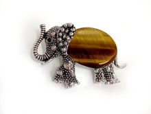 Charger l'image dans la galerie, Broche Eléphant Porte Bonheur - Proposée en 7 pierres de couleurs différentes -