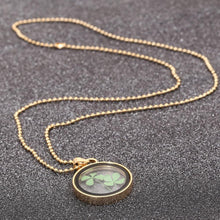 Charger l'image dans la galerie, Pendentif de Chance Perpétuelle avec un Vrai Trèfle à 4 Feuilles - D1279 -
