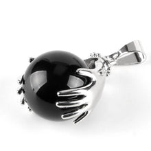 Charger l'image dans la galerie, Pendentif Mains et Pierre Chakras - Proposé en 8 pierres de couleurs différentes -