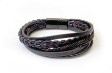 Charger l'image dans la galerie, bracelet tressé en cuir pu marron et noir
