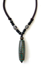 Charger l'image dans la galerie, Collier Tibétain Vert DZI à 9 Yeux - C2042 -
