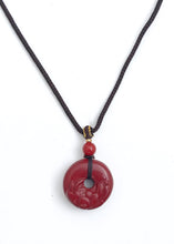 Charger l'image dans la galerie, Collier sculpté en Cinabre  - C2079 -
