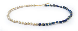 Collier d'Equilibre Vital Perles d'Eau Douce et Pierres Naturelles Lapis Lazuli - D1363 -