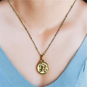 Pendentif du Zodiaque Doré et Blanc - CAPRICORNE - D1866  -