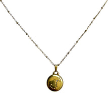 Charger l&#39;image dans la galerie, Pendentif du Zodiaque Doré et Blanc - SCORPION - D1871 -
