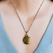 Charger l&#39;image dans la galerie, Pendentif du Zodiaque Doré et Blanc - 12 signes -
